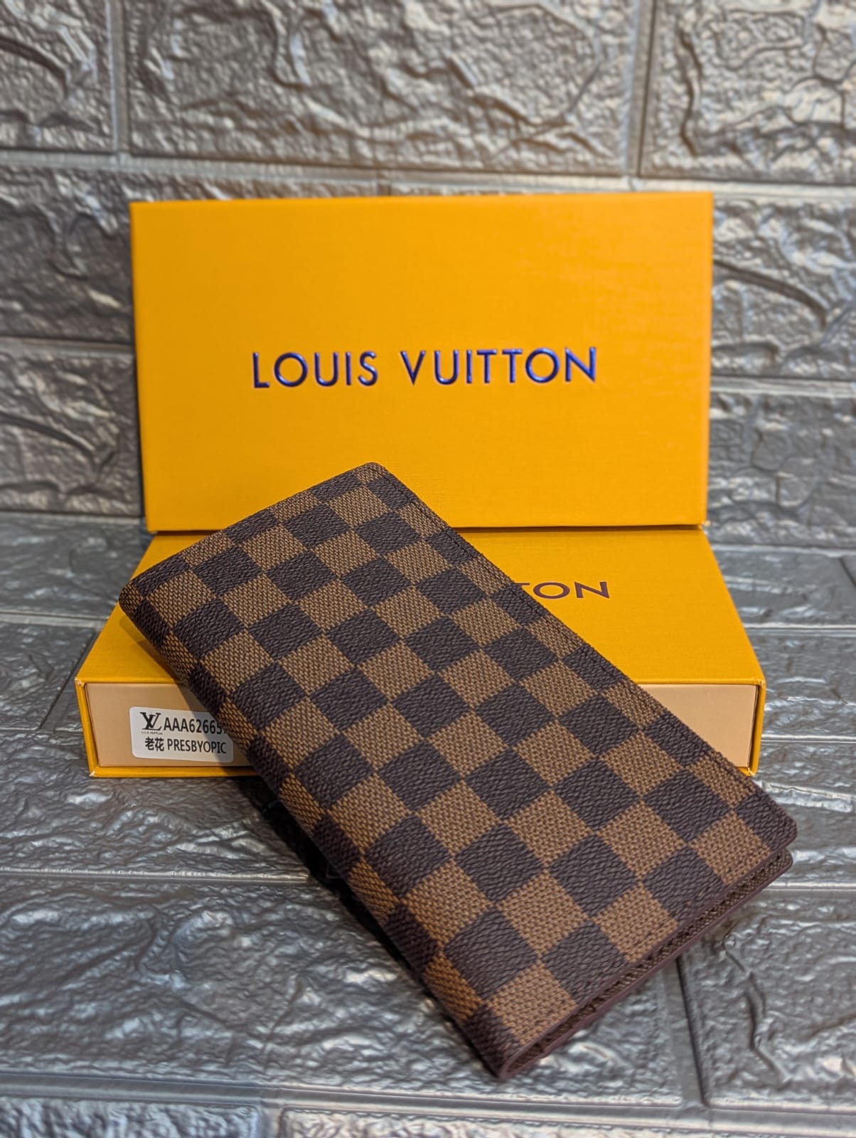 LOUIS VUITTON-LONG WALLET