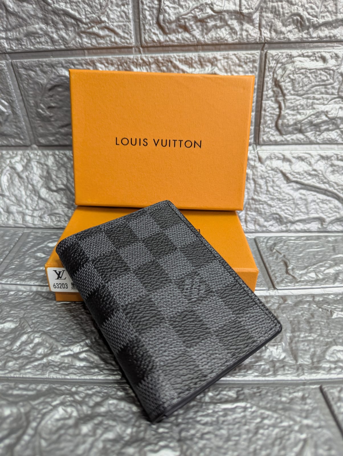 LOUIS VUITTON-BIFOLD CARD HOLDER