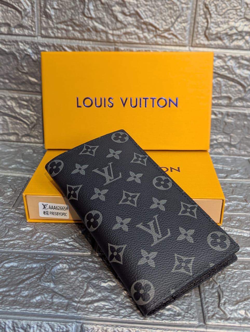 LOUIS VUITTON-LONG WALLET