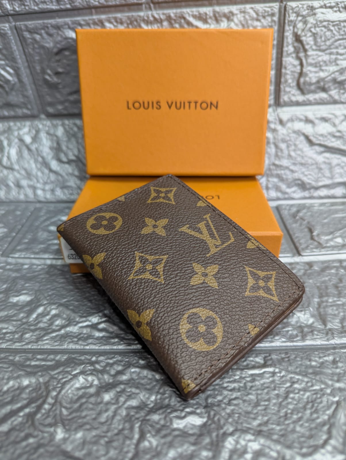 LOUIS VUITTON-BIFOLD CARD HOLDER